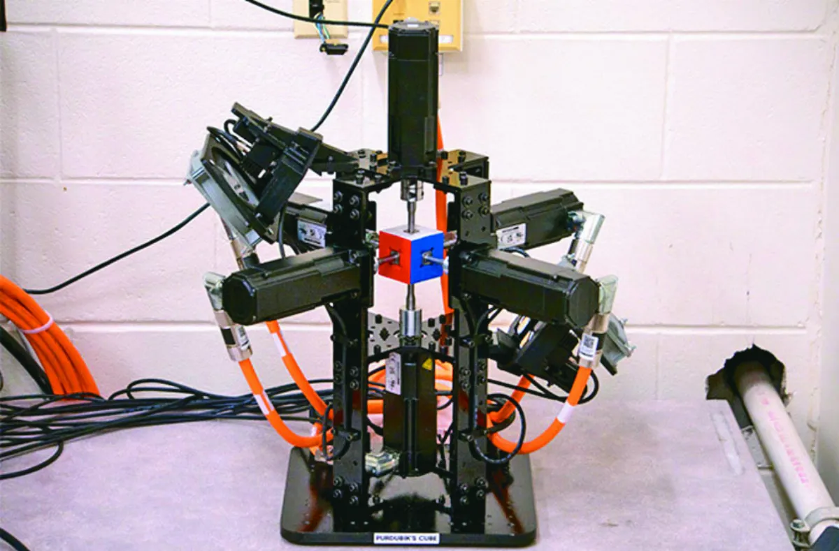 快過眨眼  機器人103毫秒解開魔方