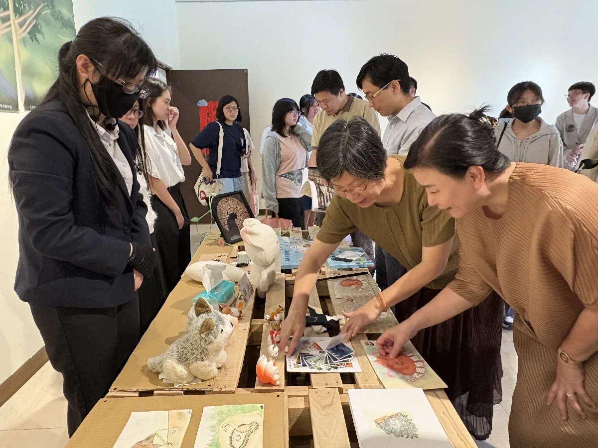 佛光山南華大學 文學系傳播系畢業展