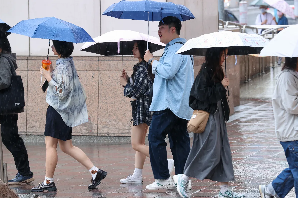 北東部溼涼至26日 28日鋒面再接近