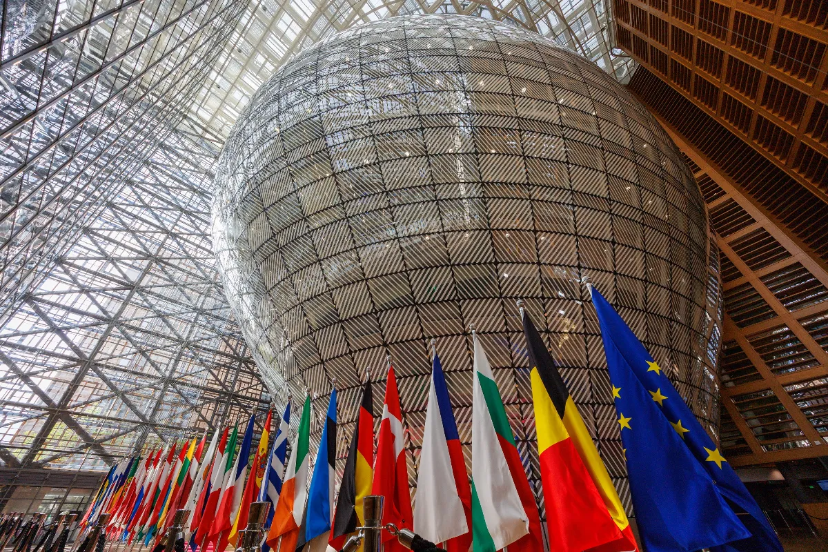 回應范德賴恩要求 川普同意延後對歐盟50%關稅至7月9日