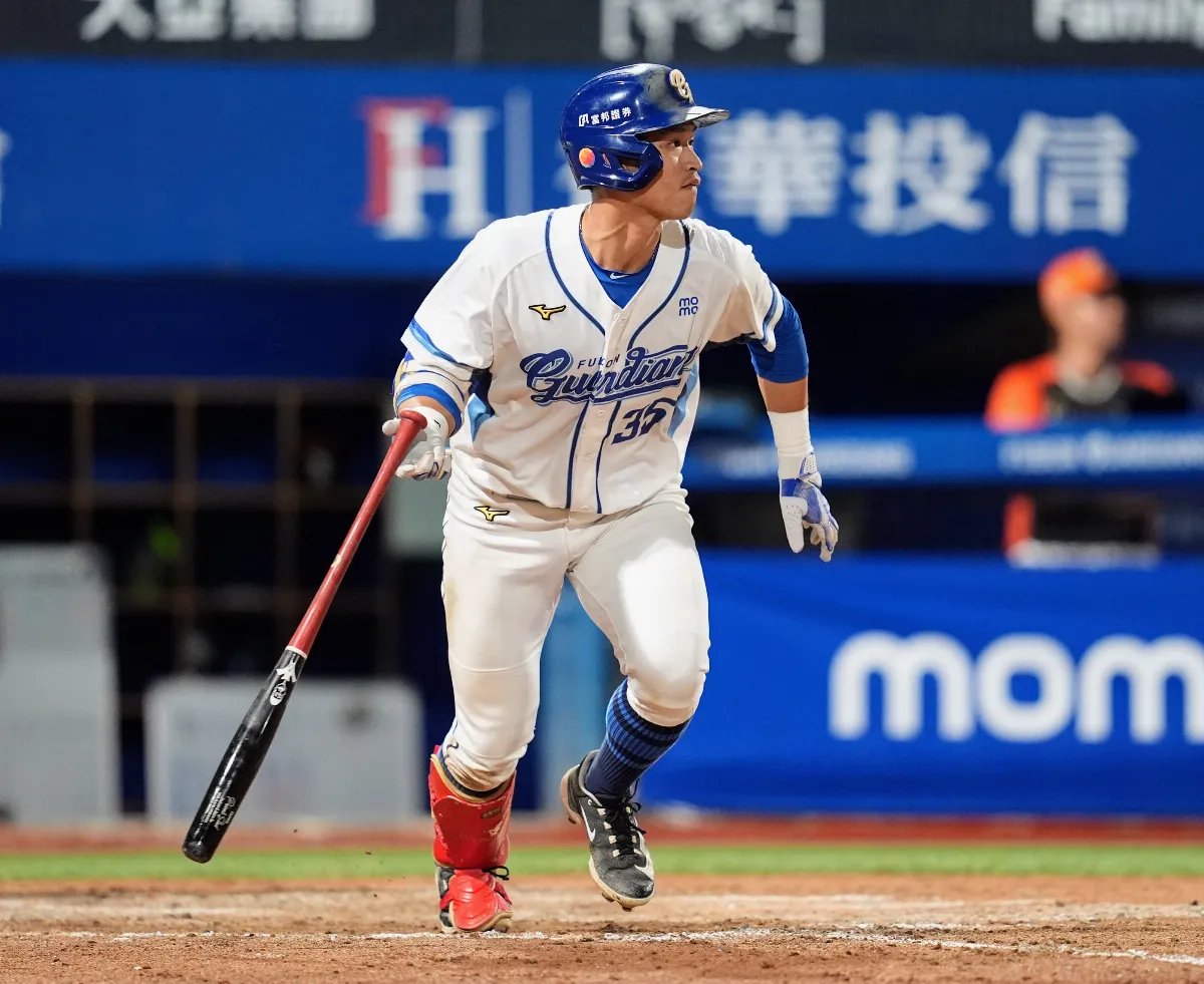 中職／悍將15安狂攻8分 本季首度擒獅