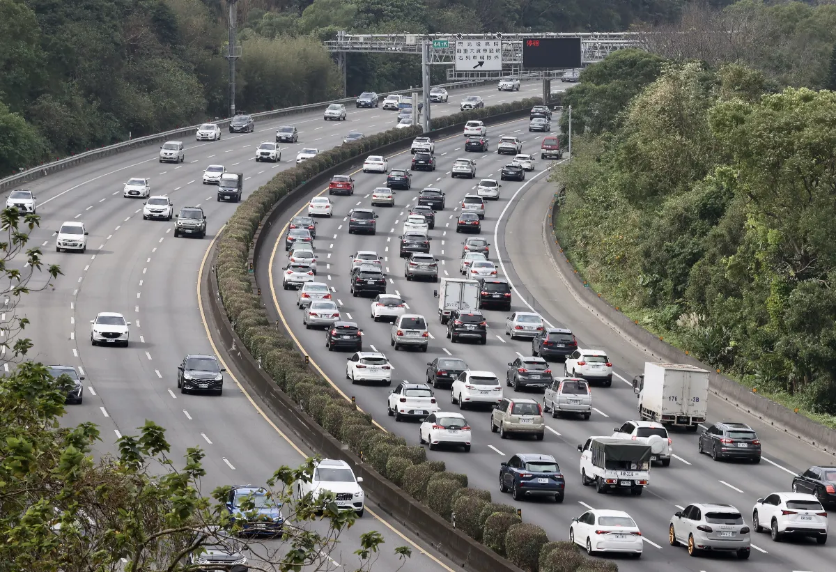 端午連假避車潮 高公局曝好走時段