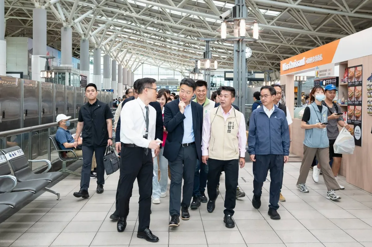 交委會考察左營轉乘高捷 連通道估300天完成設計