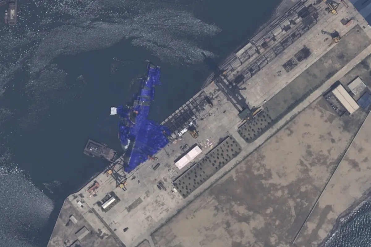 北韓軍艦下水翻船 可靠消息說已扶正
