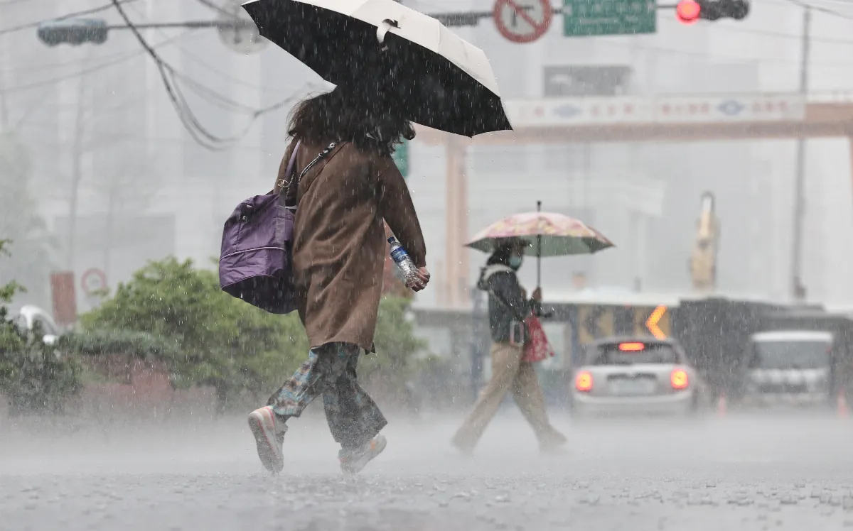 午後對流雲系發展旺盛 多縣市豪雨特報
