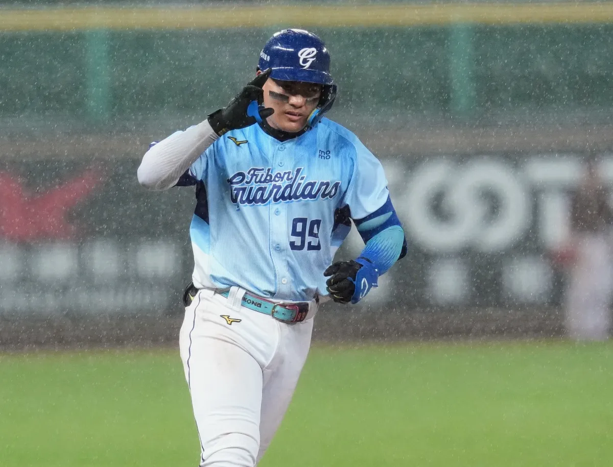 中職／歸隊打2場 張育成右手肘不適未先發