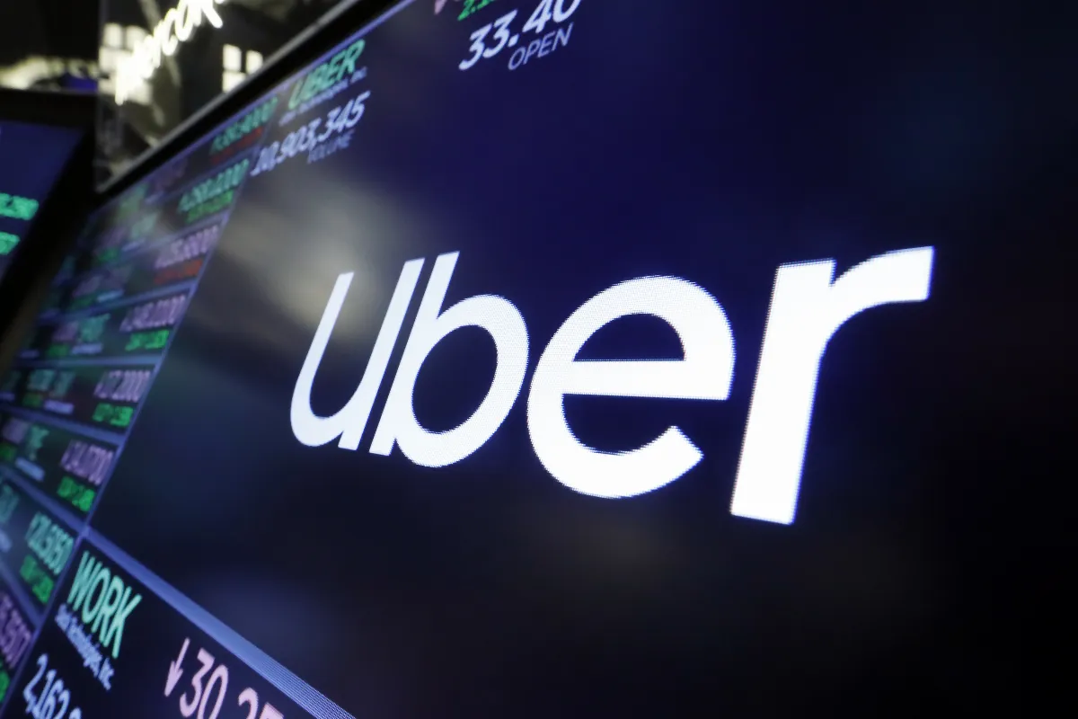 Uber併購皇冠大車隊 拓展服務版圖