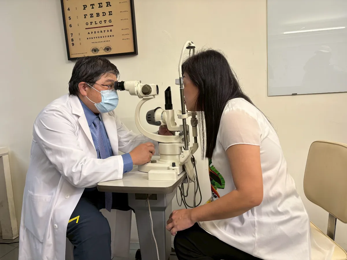 更年期婦女補過頭 眼內大出血致視神經血栓