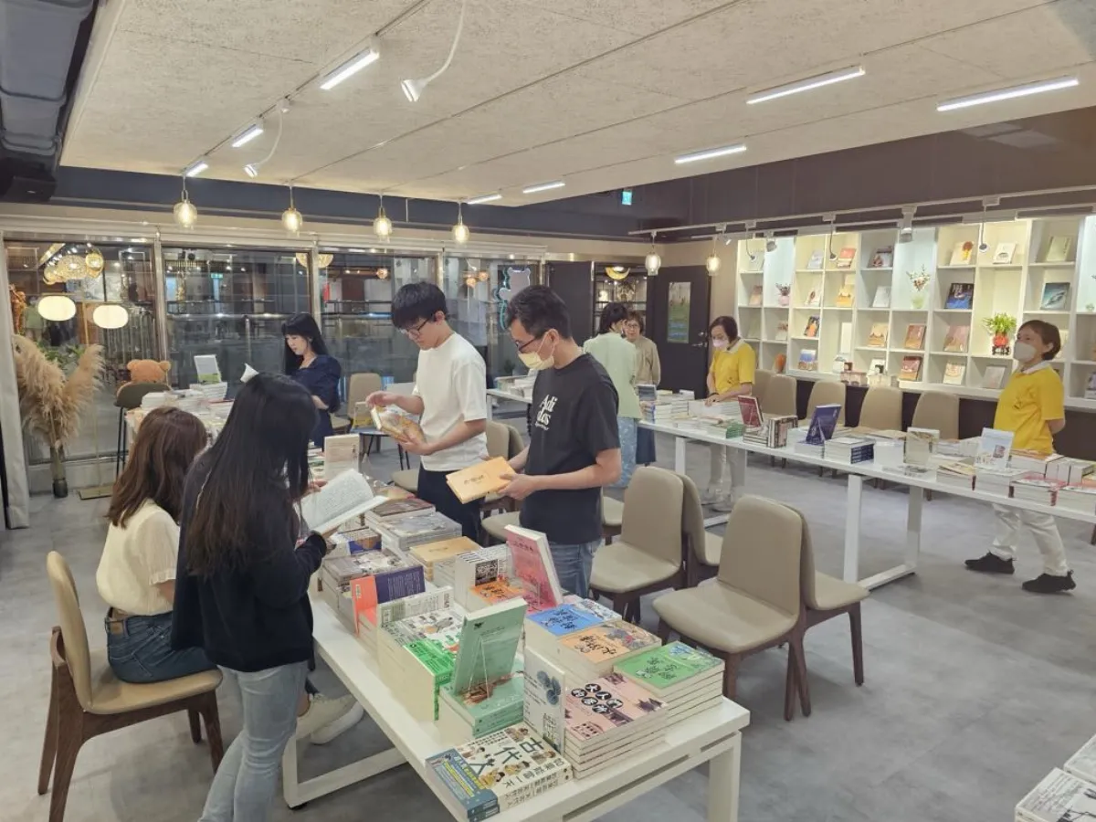 古箏悠悠迎書香 曬書節啟動時光穿越