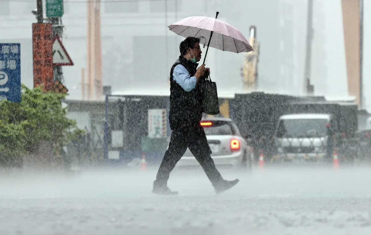 7縣市大雨特報 恐一路下到晚上