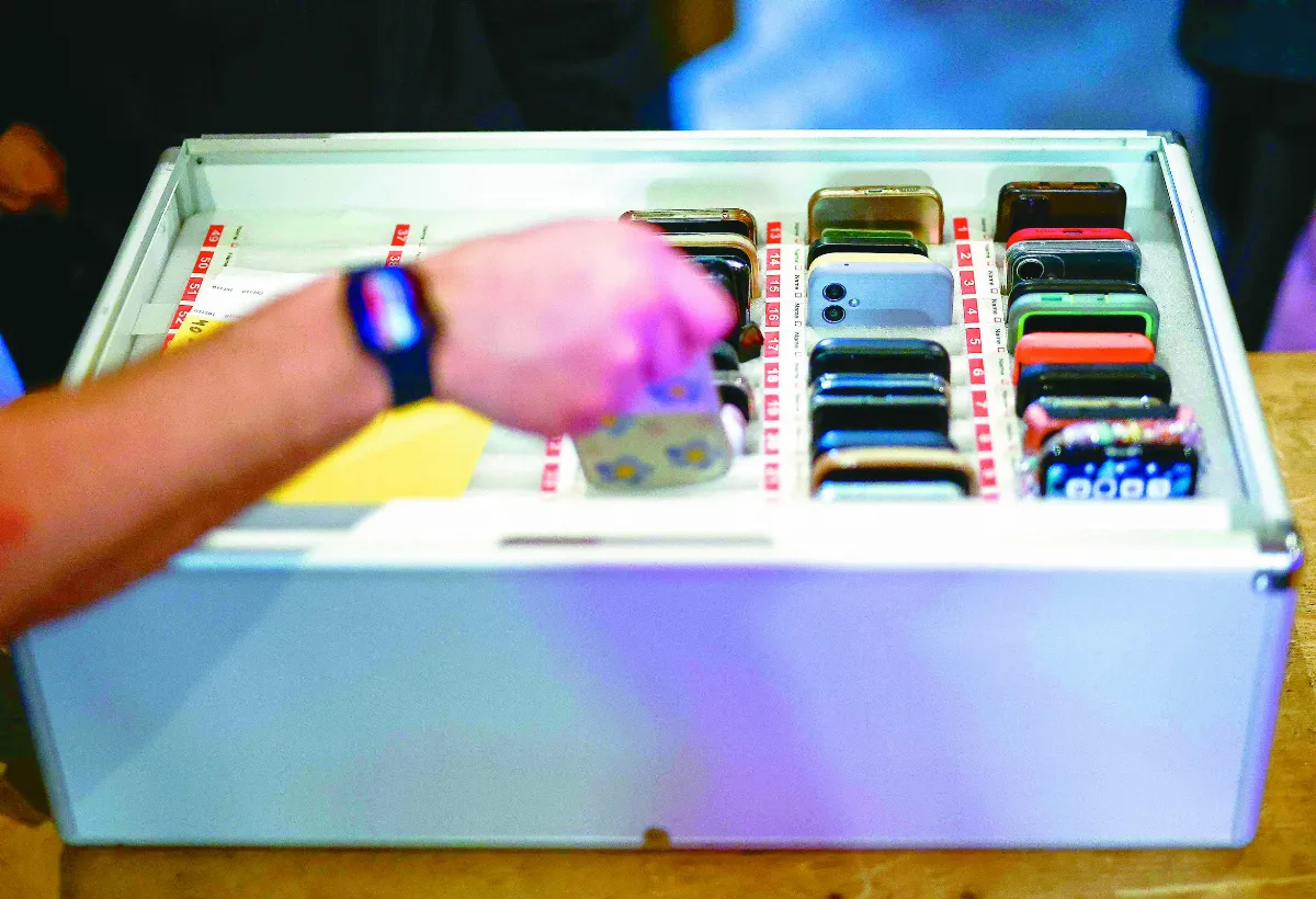 數位排毒離線夜 擺脫手機綁架