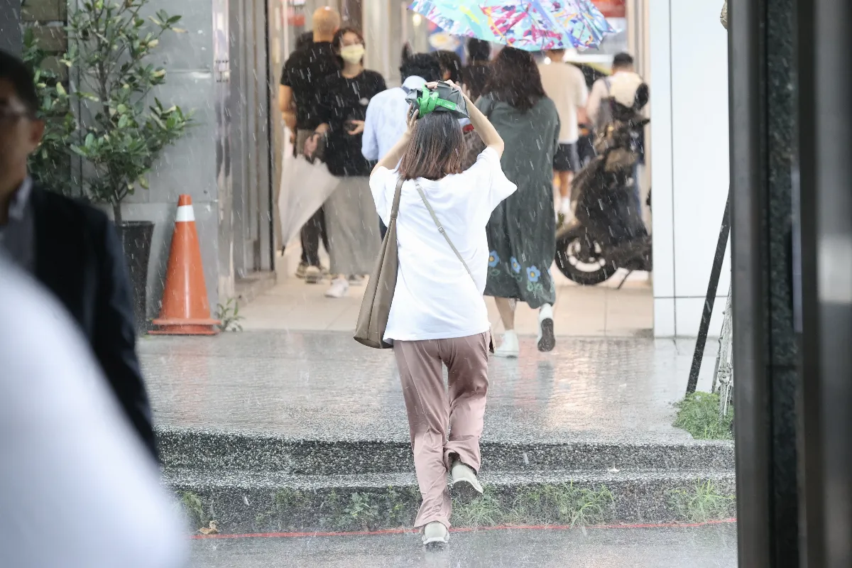 西南風帶水氣 今明西半部防大雨