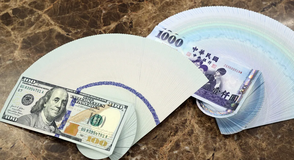 尾盤驚見29.4字頭 央行臨門一腳守住29.5元大關