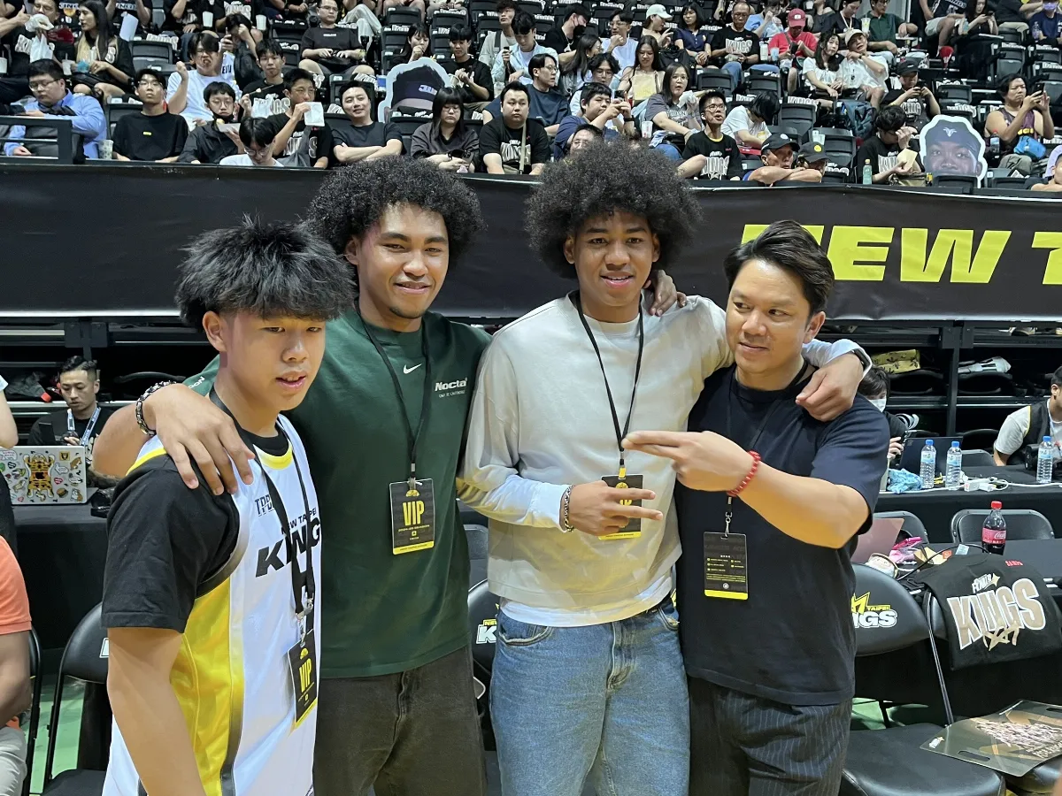 TPBL／賀氏兄弟總冠軍賽前現身 周思齊也來合照