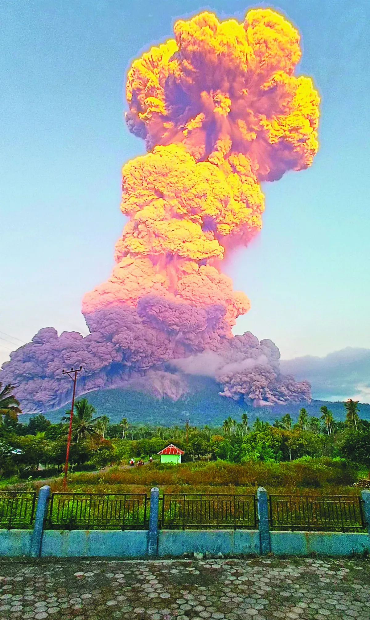 印尼火山噴發