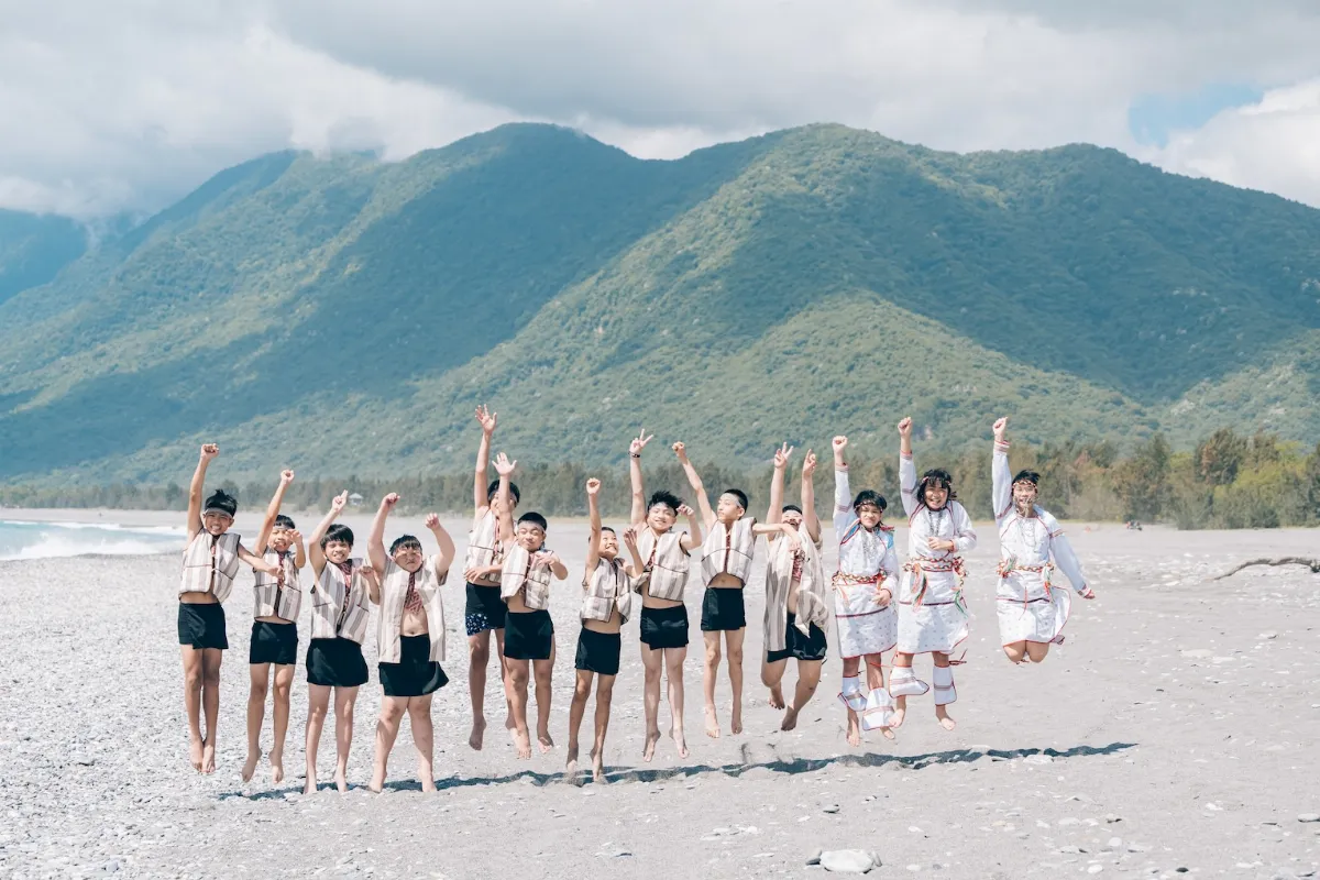 偏鄉遇到感動 相約用相機熱血義拍學童畢業照