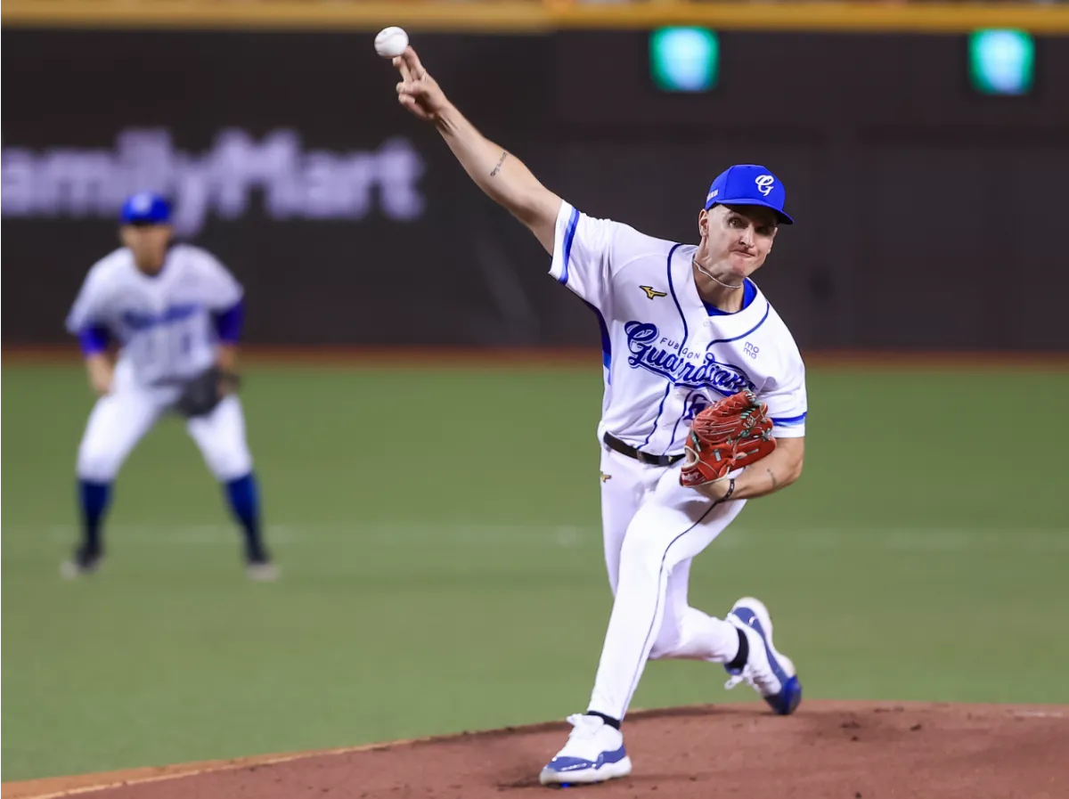 中職／布坎南澄清湖出賽 先帶家人佛光山踏青