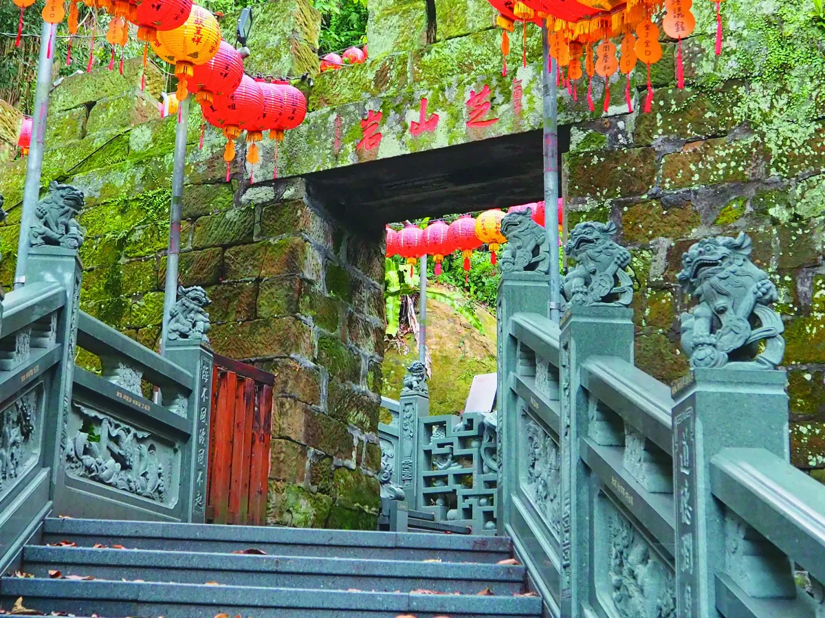 【寶島踏查】芝山岩奇石異趣