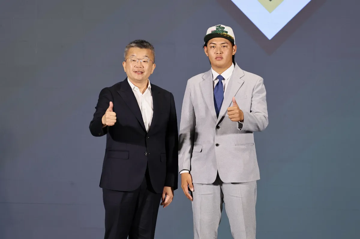 中職／雄鷹內部天人交戰 狀元韋宏亮出線