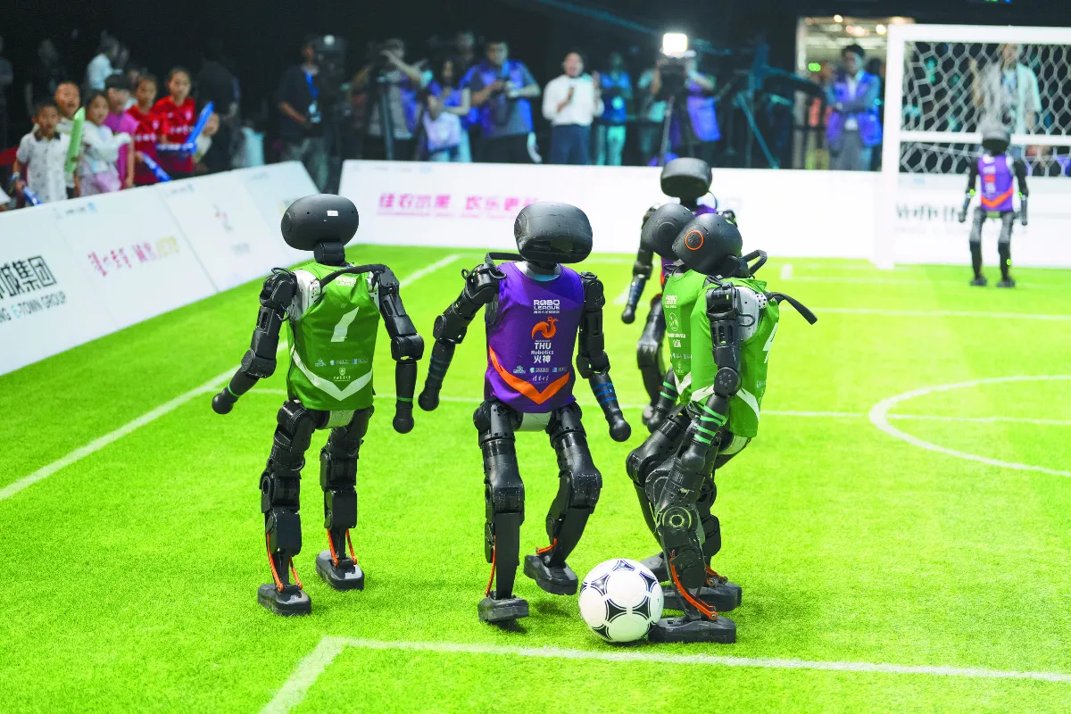 陸首場機超足球決賽 全AI操控