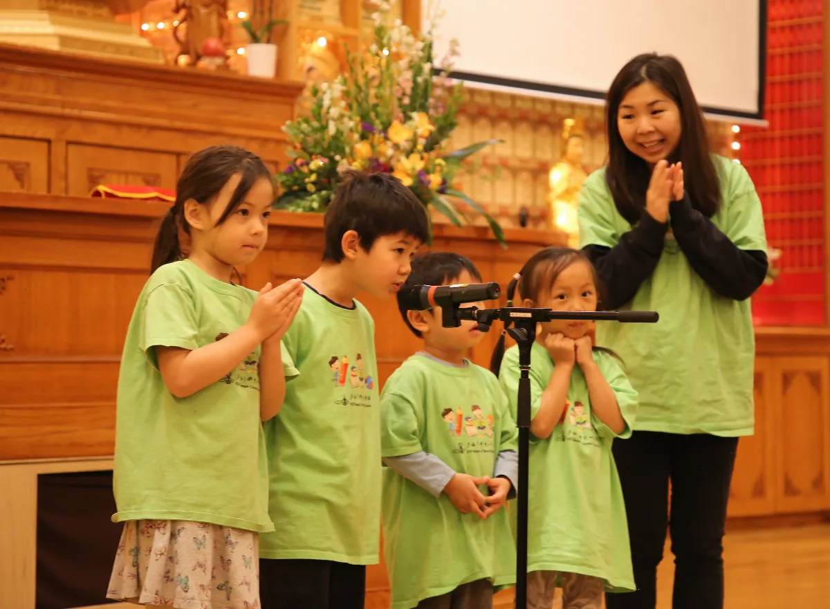 Fo Guang Shan Temple of Toronto Chinese School Graduation Celebrates Joy of Learning and Cultural Growth