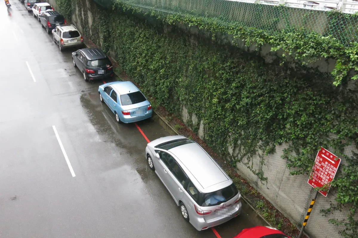 丹納絲颱風逼近 北市開放74校提供停車