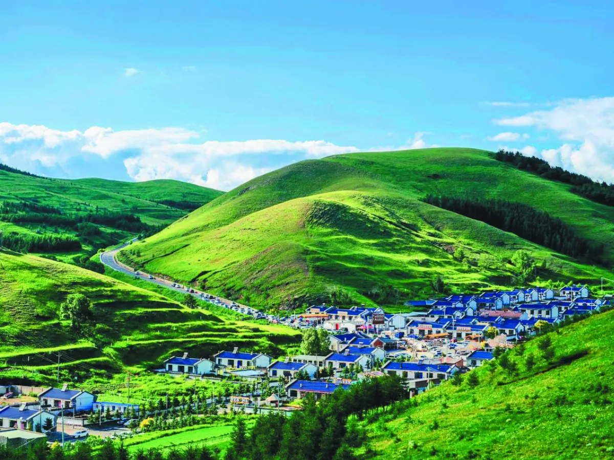 內蒙敕勒川高山 風景如畫