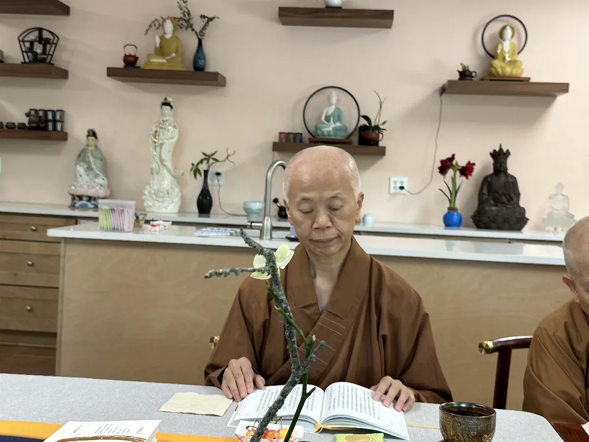 Fragrance of Books in the Human World, Walking Together in Wisdom — Xiang Yun Temple’s “One Book a Month” Reading Group Concludes Warmly