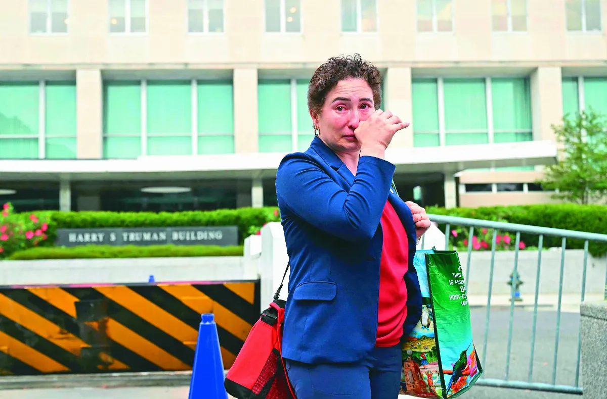 美國務院裁1300人 員工打包淚別