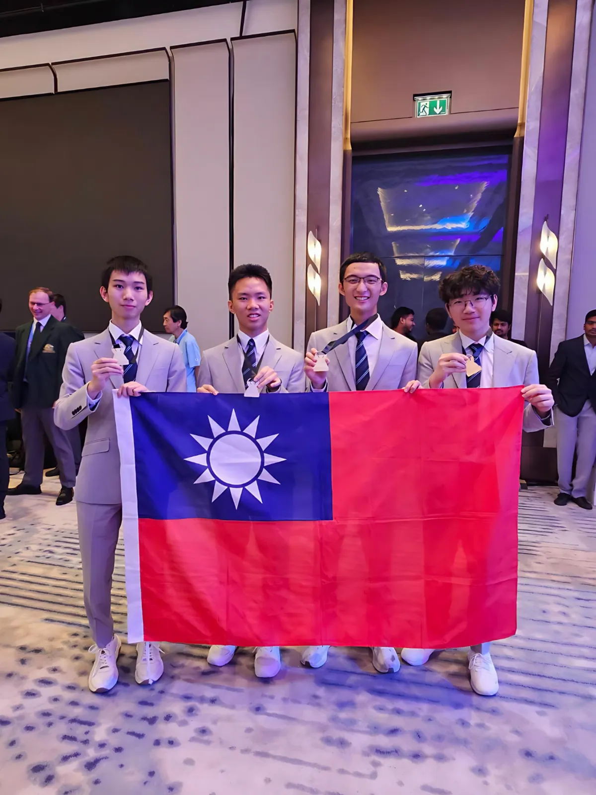 國際化學奧林匹亞競賽 我獲3金1銀