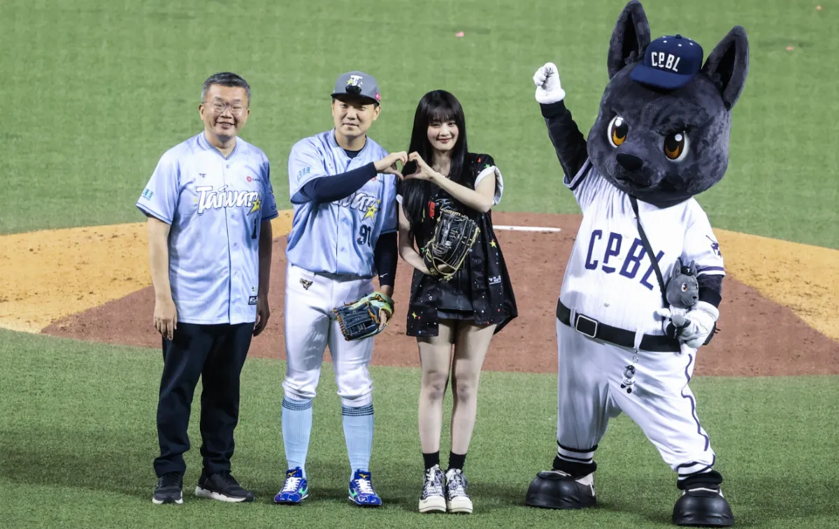 中職／和MINNIE比愛心又抱回遊戲 「溫拿」江坤宇不洗手了