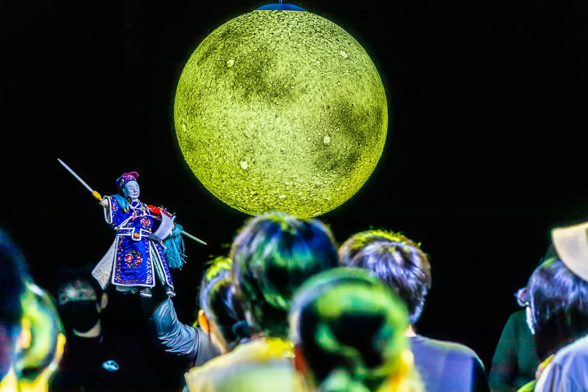 《浪漫劍客葉不凡》登場 觀眾自由穿梭布袋戲江湖