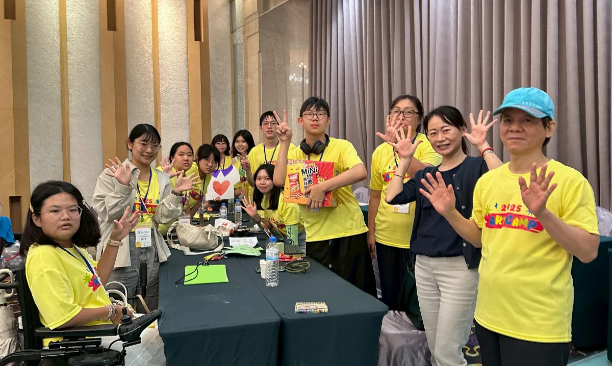 教部辦理大專融合藝術夏令營 協助身障生以畫會友