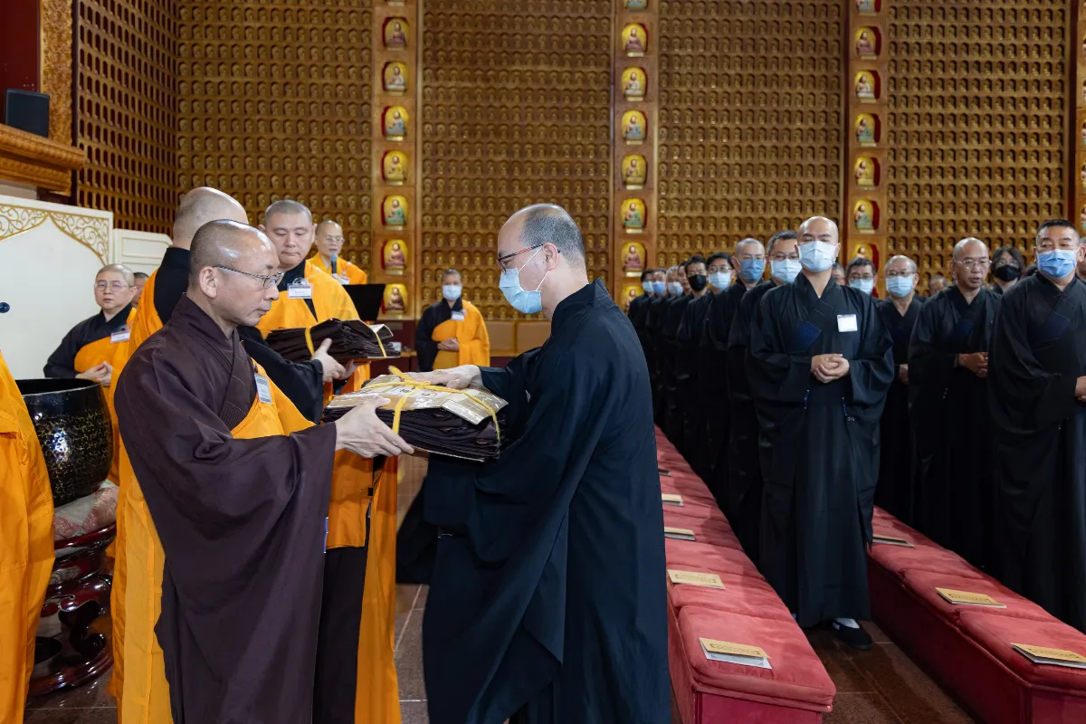 Hsi Lai Temple Hosts Five Precepts and Bodhisattva Precepts Retreat, Guiding Devotees to Open the Door towards Cultivation