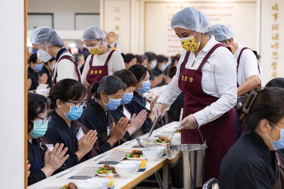 Hsi Lai Temple Hosts Five Precepts and Bodhisattva Precepts Retreat, Guiding Devotees to Open the Door towards Cultivation