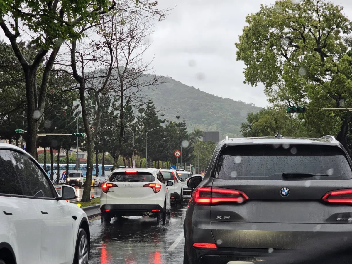 台灣雨下不停 鄰國日韓高溫專家曝原因