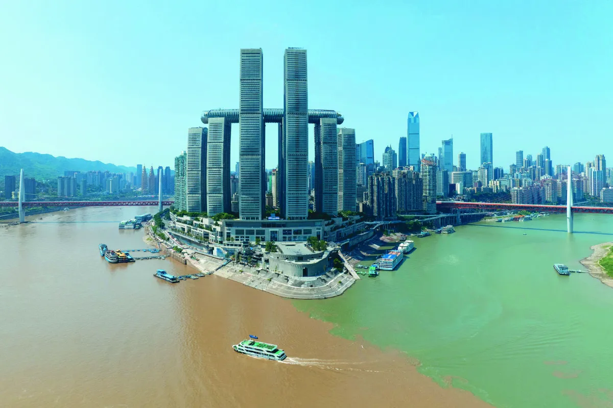 重慶兩江交匯 現鴛鴦鍋奇景