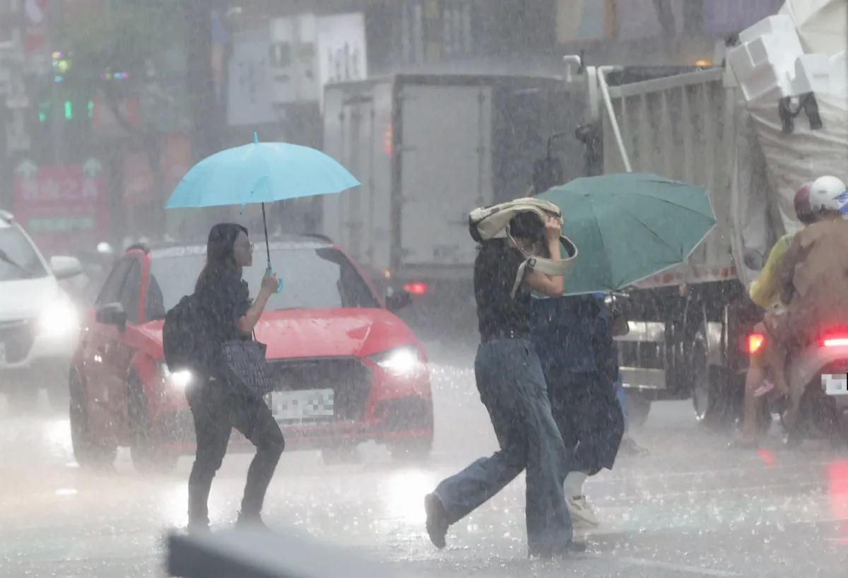 豪雨特報範圍擴大 各地慎防積淹水