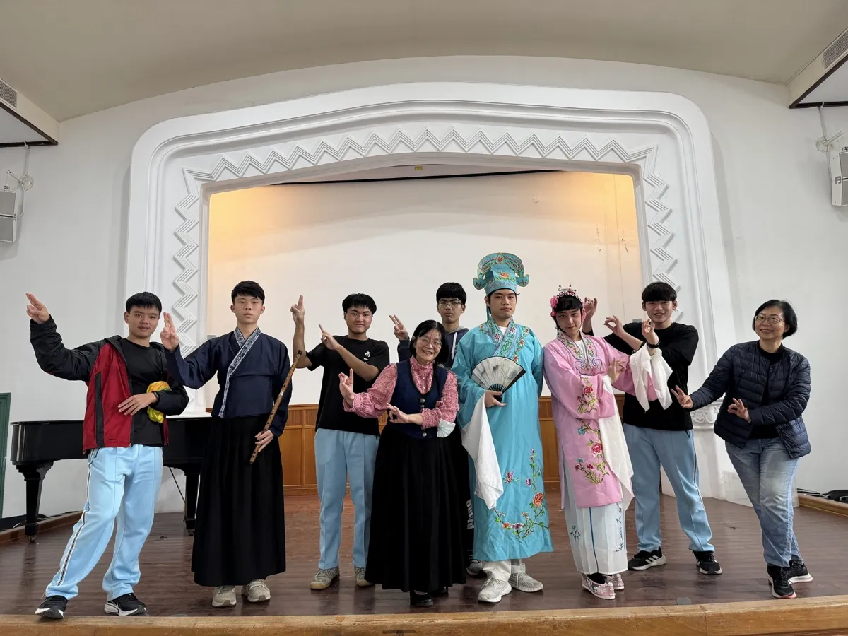 全國首創博物館探究課程 南一中董怡君獲師鐸獎