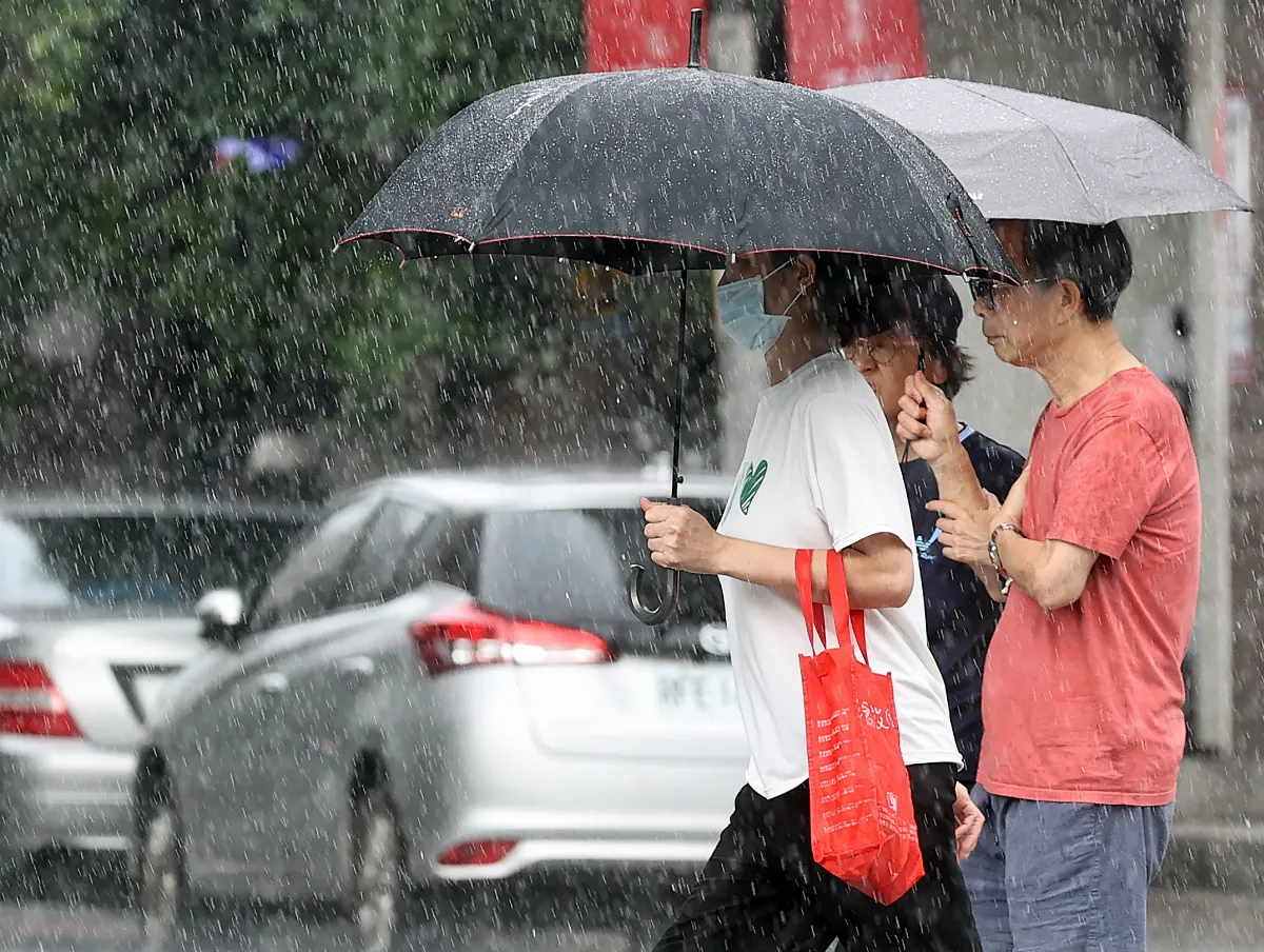 中彰投雲林豪雨特報 南高屏山區嚴防超大豪雨