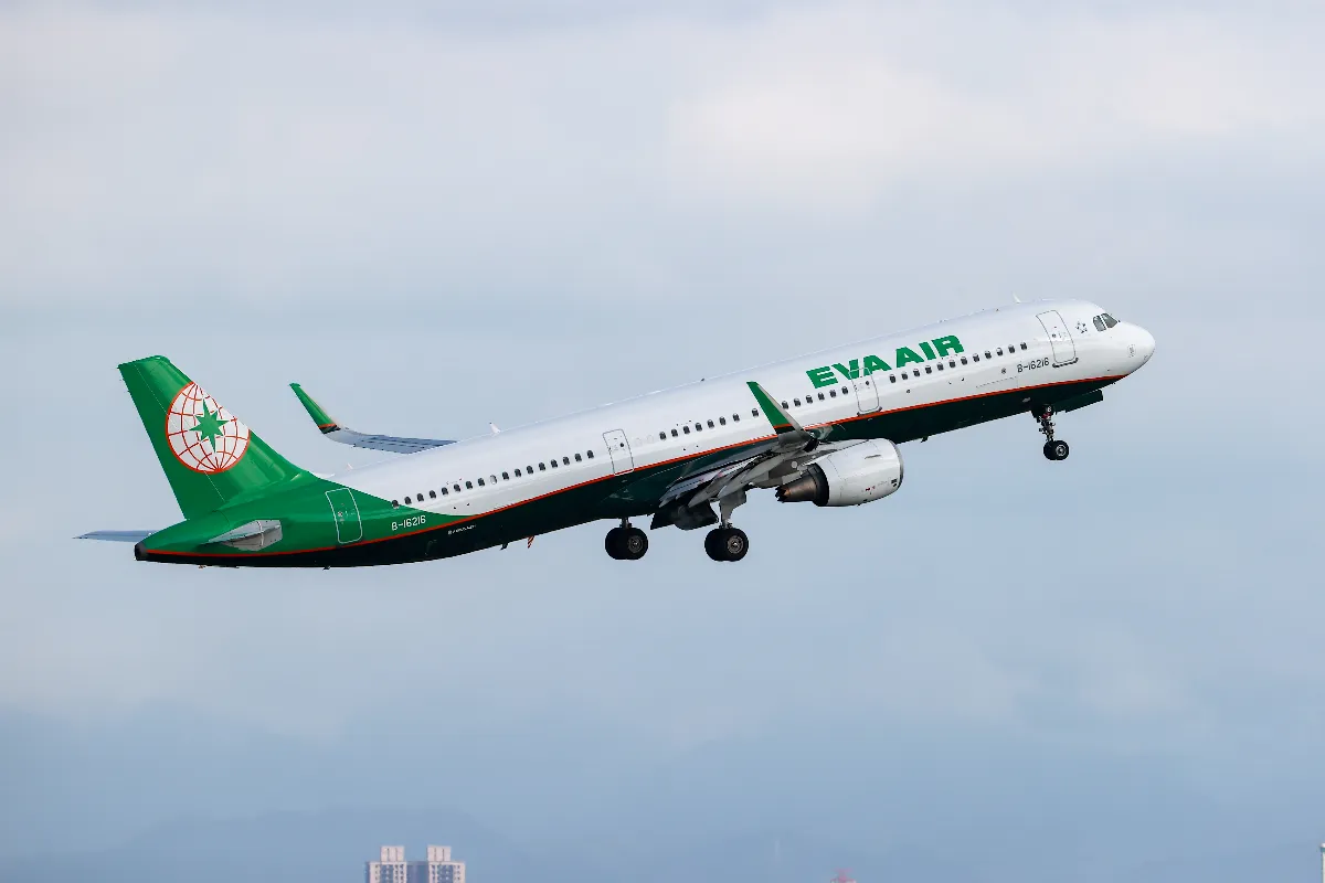 航班驚掛7700緊急代碼返桃機 長榮航空：客艙失壓