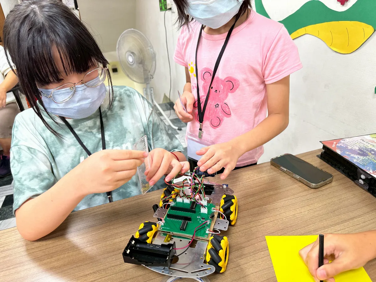 深耕偏鄉學習  成大未來智慧工場攜企業點亮教育