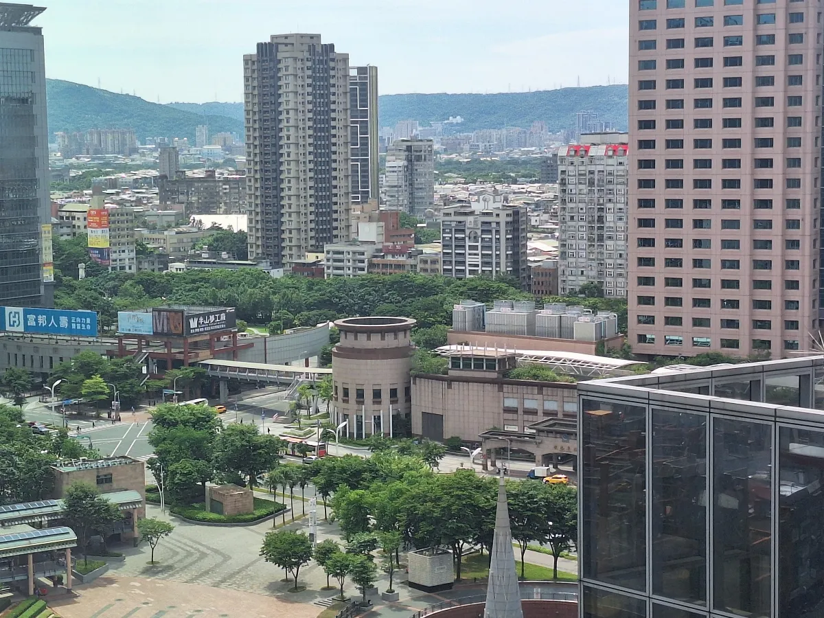 房市低迷衝擊業績 逾3成業者考慮轉業
