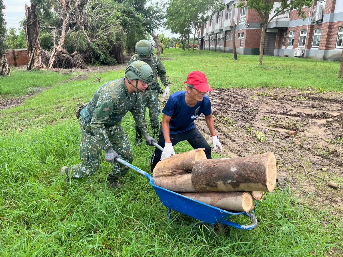 楊柳颱風逼近 3萬名國軍待命救災
