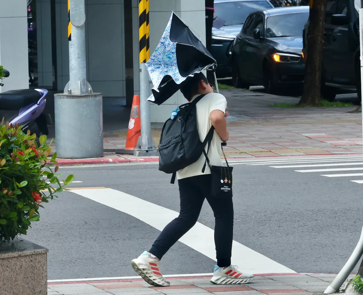 楊柳颱風七股出海 嘉義以南和澎湖強風告警