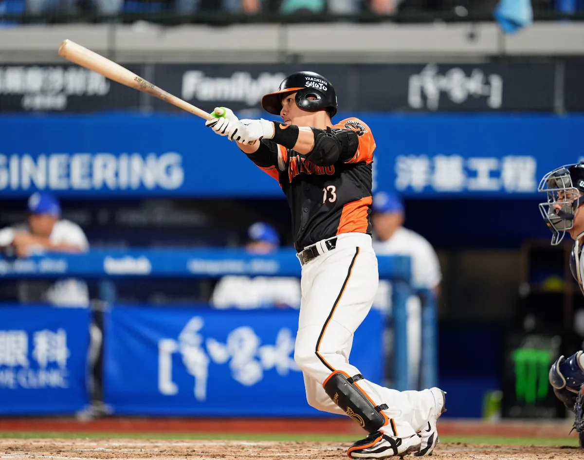 中職／金鏞同場開轟 挺胡智爲後援第2勝入袋