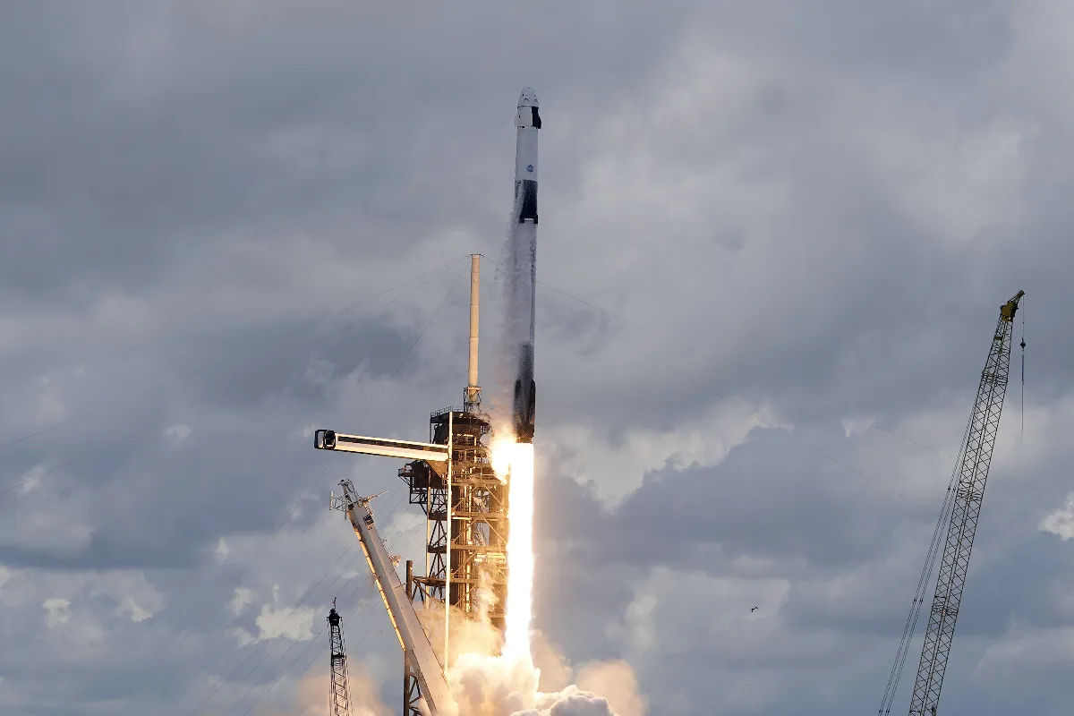 川普下令鬆綁商業火箭監管規定 SpaceX有望受惠