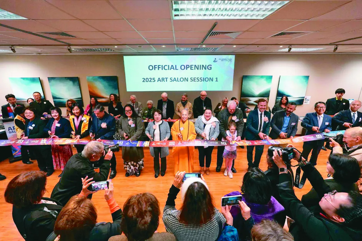 紐西蘭藝術沙龍開幕 藝術之光閃耀社區