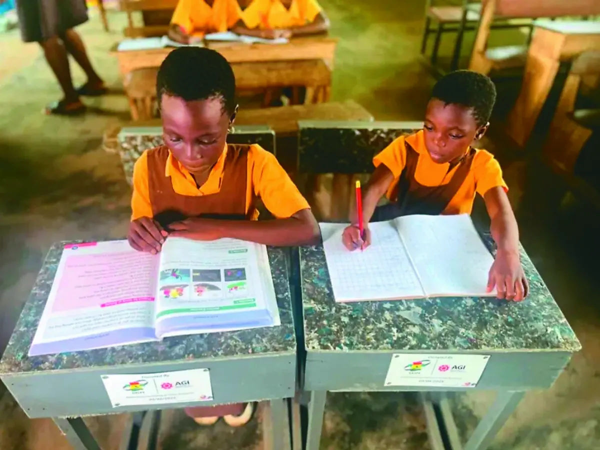 海廢變課桌椅 永續循環教室