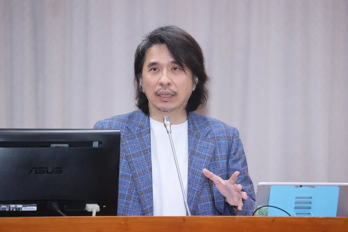 葉丙成洩性平案學生個資 教部性平會：未違反性平法